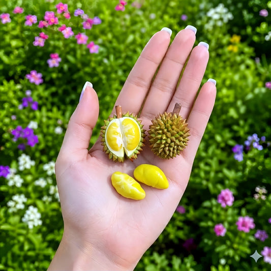 4Pcs Miniature Durian Set – Hand-Sculpted 1:6 Scale Dollhouse Durian with Spiky Shell, Cut Open and Loose Flesh Pods, Realistic Tiny Southeast Asian Fruit for Blythe & Barbie Dioramas, Resin Jewelry & Polymer Clay Food Miniatures