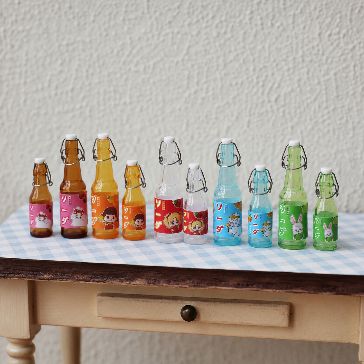 FDMINI Mini Swing-Top Soda Bottles – Miniature Flip-Top Drink Bottle Set (Tall + Short) with 3 Sticker Sets, 1:6 & 1:12 Dollhouse Kitchen Decor