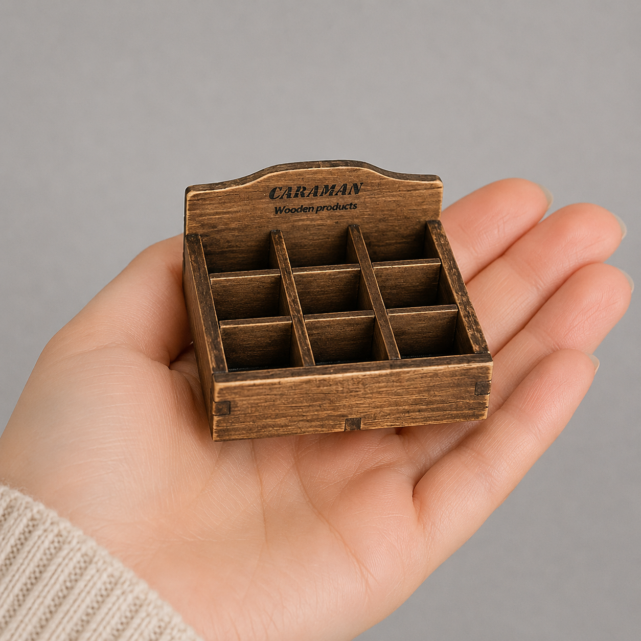 FDMINI Mini Vintage Wooden Storage Set – 4-Piece Handmade Miniature Shelf, Crate & Divided Box in Rustic Brown for 1:6 1:8 Scale Dollhouse, BJD & Blythe