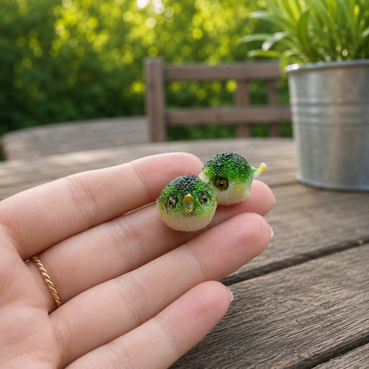 1:6 Scale Miniature Puffer Fish – Dollhouse Realistic Green Blowfish Ocean Sea Animal, Handmade Polymer Clay Aquarium Décor for Blythe BJD Diorama