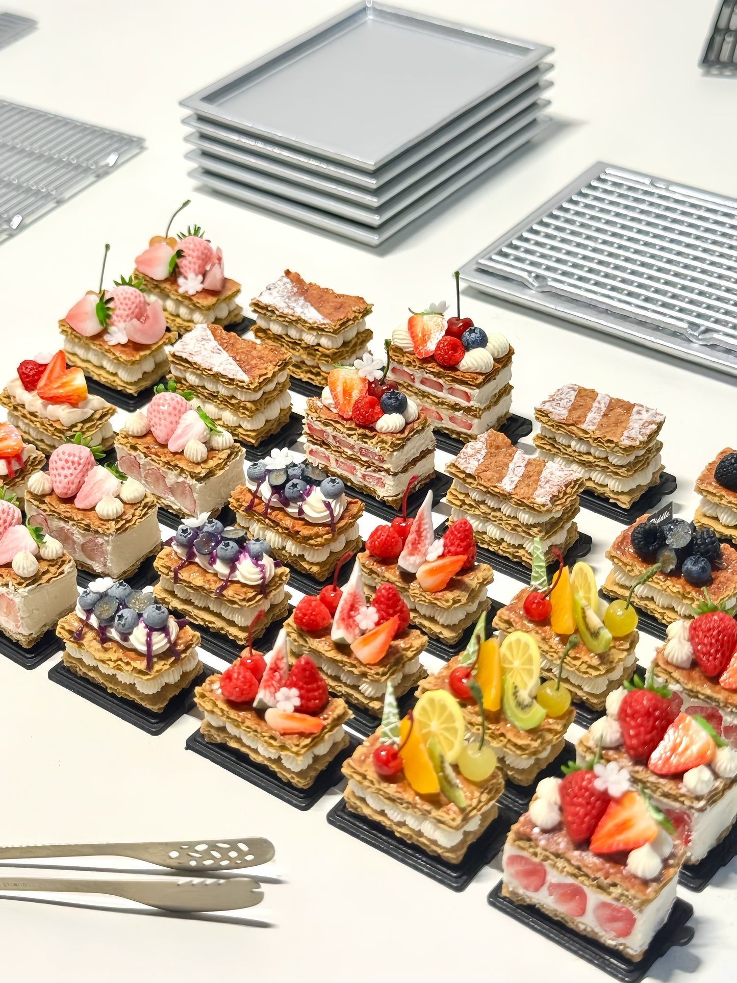 1:6 Scale Miniature Mille-Feuille Set – Dollhouse French Pastry Tray with Blueberry, Tropical Fruit & Strawberry Designs, Handmade Polymer Clay Bakery Food