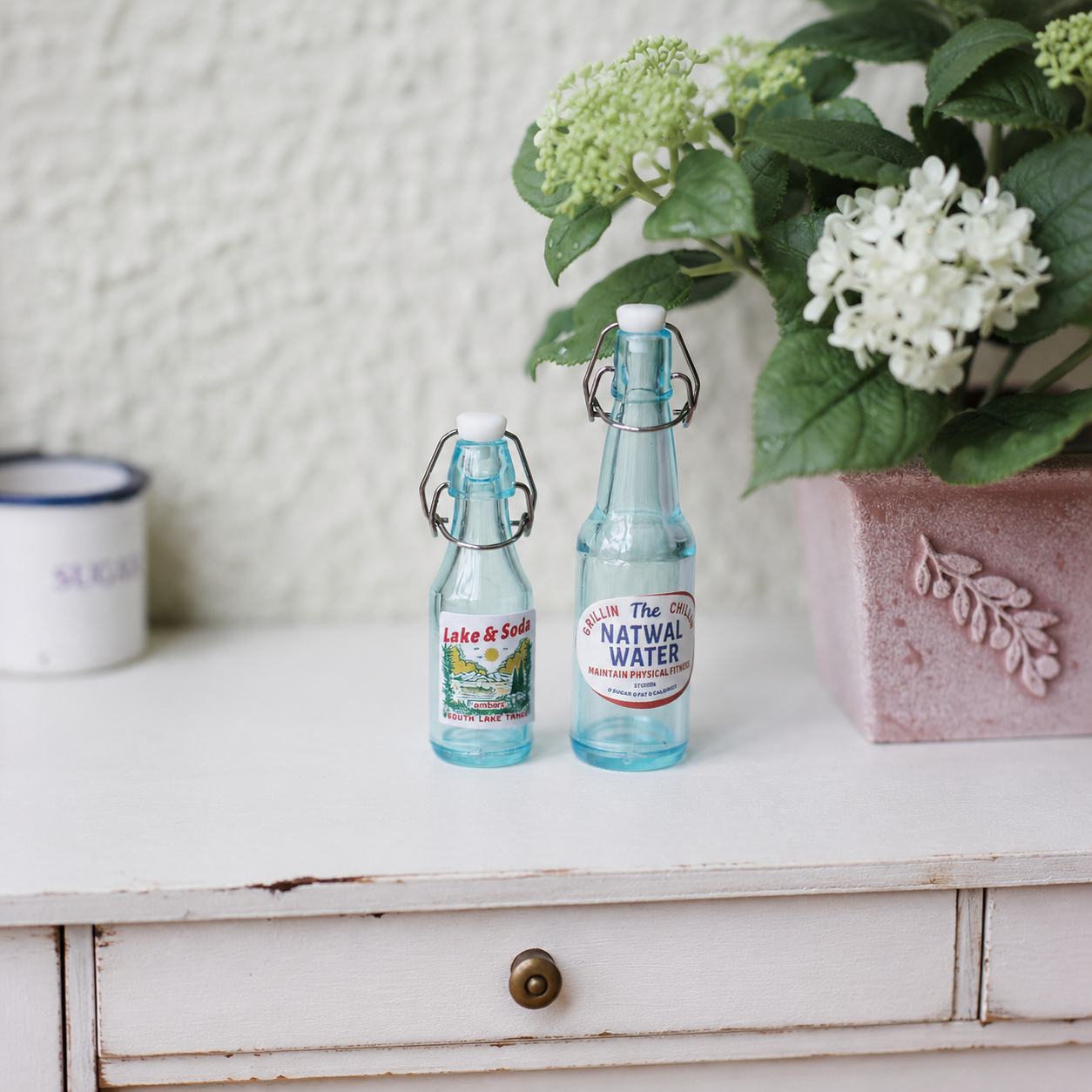 FDMINI Mini Swing-Top Soda Bottles – Miniature Flip-Top Drink Bottle Set (Tall + Short) with 3 Sticker Sets, 1:6 & 1:12 Dollhouse Kitchen Decor