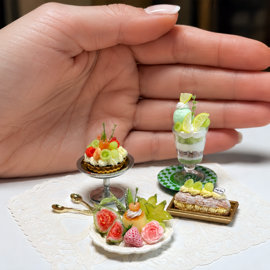 1:6 Scale Miniature Green Grape & Fig Dessert Set – Dollhouse Fruit Tart, Matcha Parfait, Fig Plate & Cream Puff Éclair, Handmade Polymer Clay Café Food for Blythe BJD Diorama