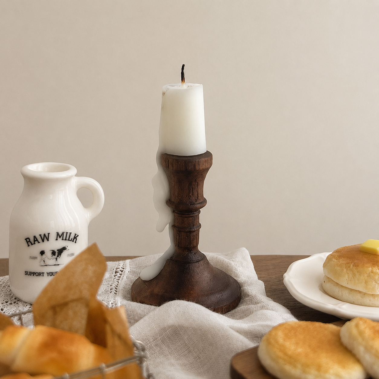FDMINI Mini Walnut Candlestick Holder Set – 2 Wooden Candle Holders + 3 Real Candles for 1/6 1/8 1/12 Scale Dollhouse, BJD & Blythe Doll Scenes