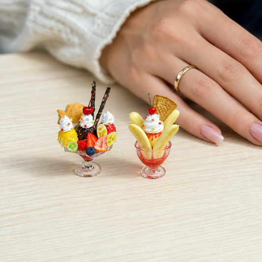 1:6 Scale Miniature Japanese Sundae Cup Set – Dollhouse Taiyaki Ice Cream & Banana Split Parfait, Handmade Polymer Clay Café Food for Blythe BJD Diorama