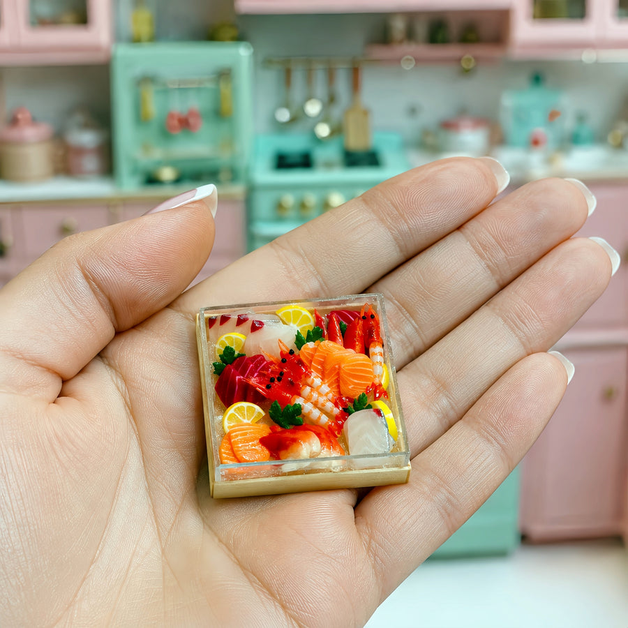 Miniature sashimi platter