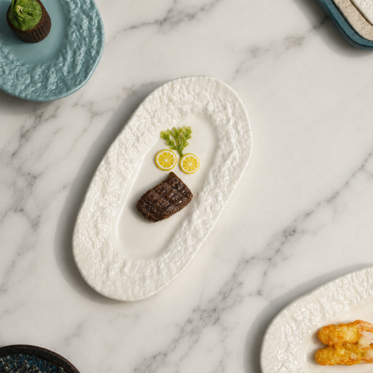 FDMINI Mini Stone-Texture Oval Platters – 4 Colors × 3 Sizes Miniature Steak Plate & Serving Dish for 1:6 Dollhouse, BJD & Blythe Scenes