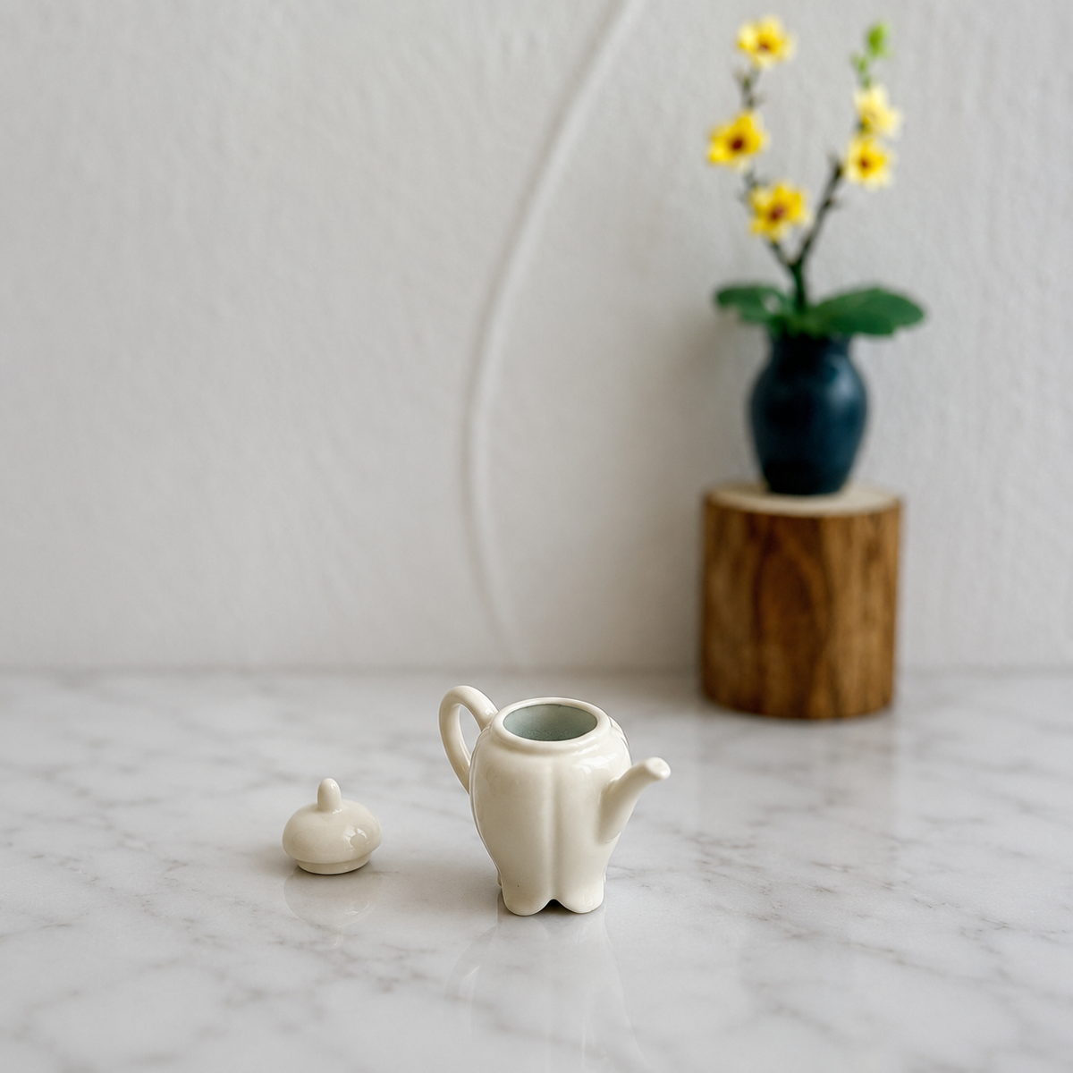 handmade ceramic miniature petal teapot 1:12 scale dollhouse fdmini view 10