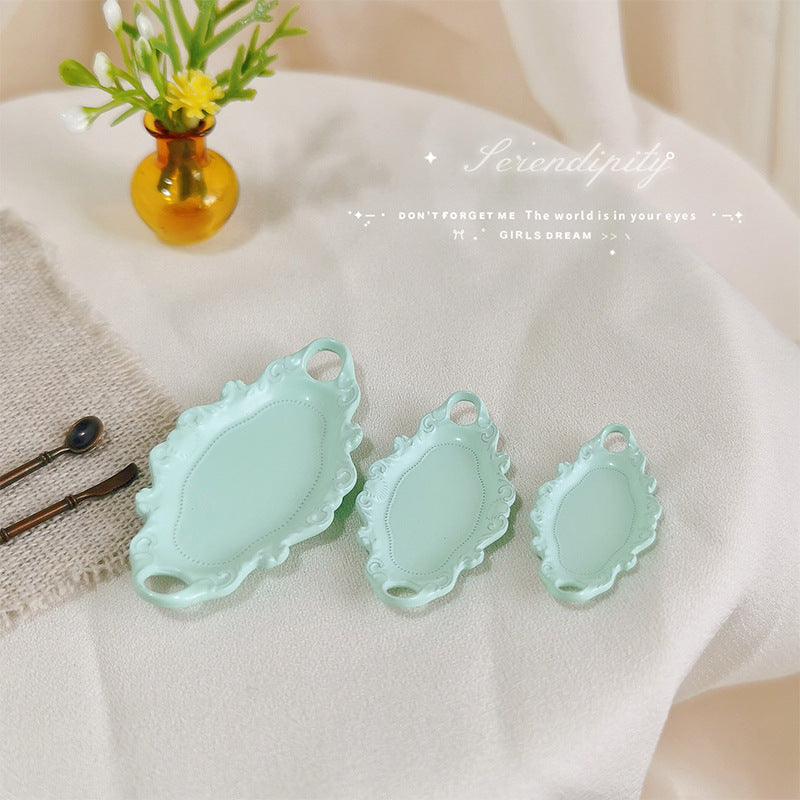 handmade miniature ornate handled trays 1:12 scale dollhouse fdmini close-up