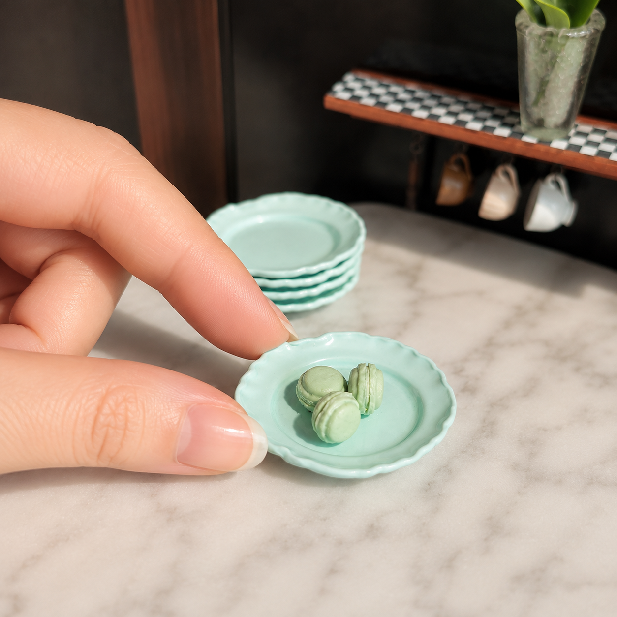FDMINI Mini Oval Plate – 4 Colors Miniature Scalloped Oval Dessert Plate for 1:12 Dollhouse, Nordic Kitchen & Diorama Scenes